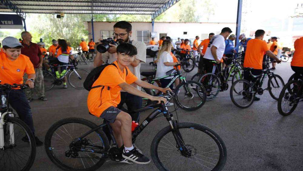 Büyükşehirden kırsalda vatandaşlara bisiklet turu
